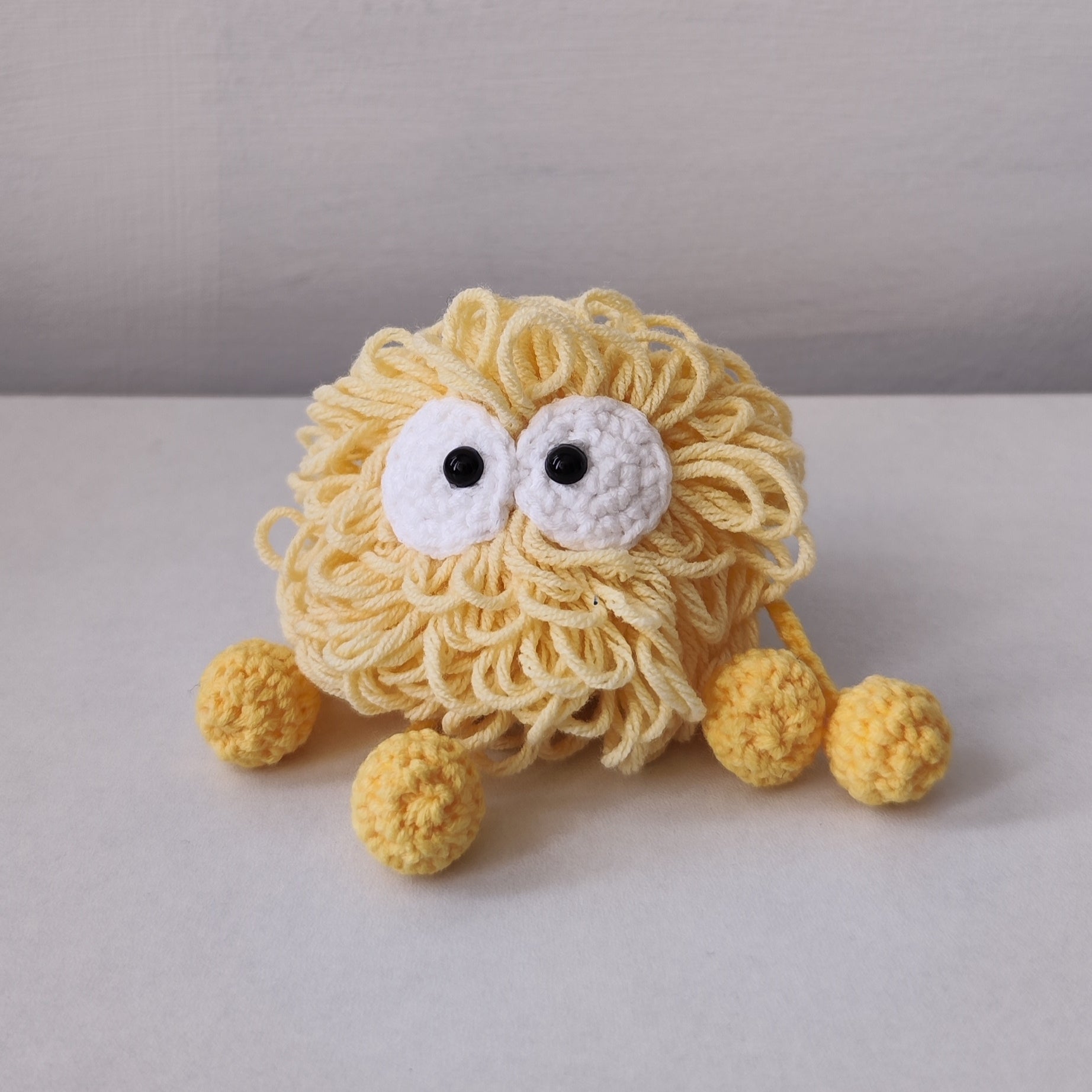 Curly Monster Pendant Plushie Amigurumi