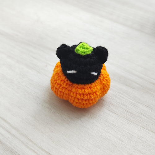Black Cat Pumpkin Pendant Plushie Amigurumi