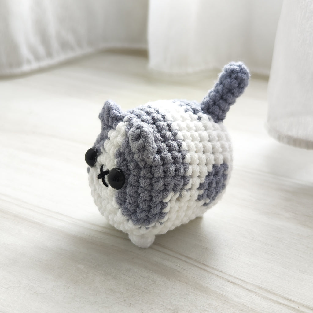 Cat Pendant Plushie Amigurumi