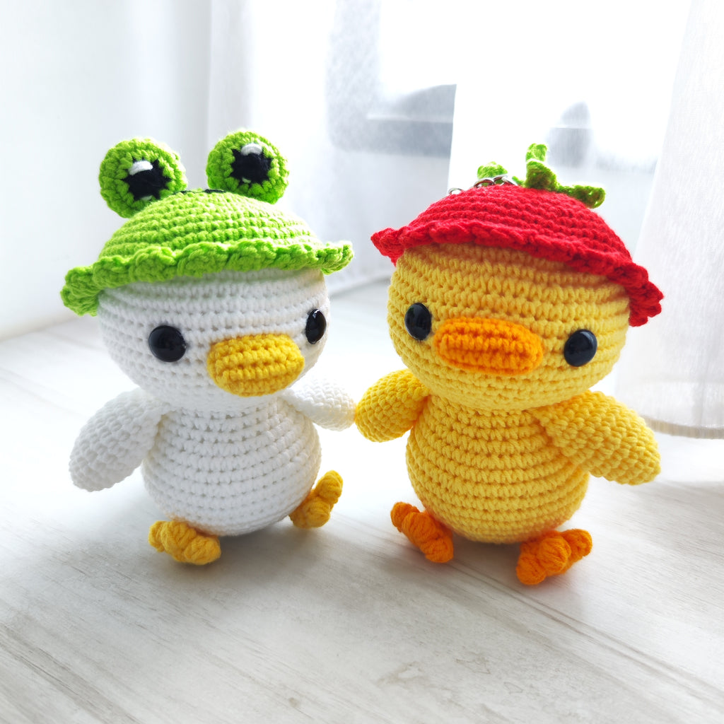 Duck With Hat Pendant Plushie Amigurumi