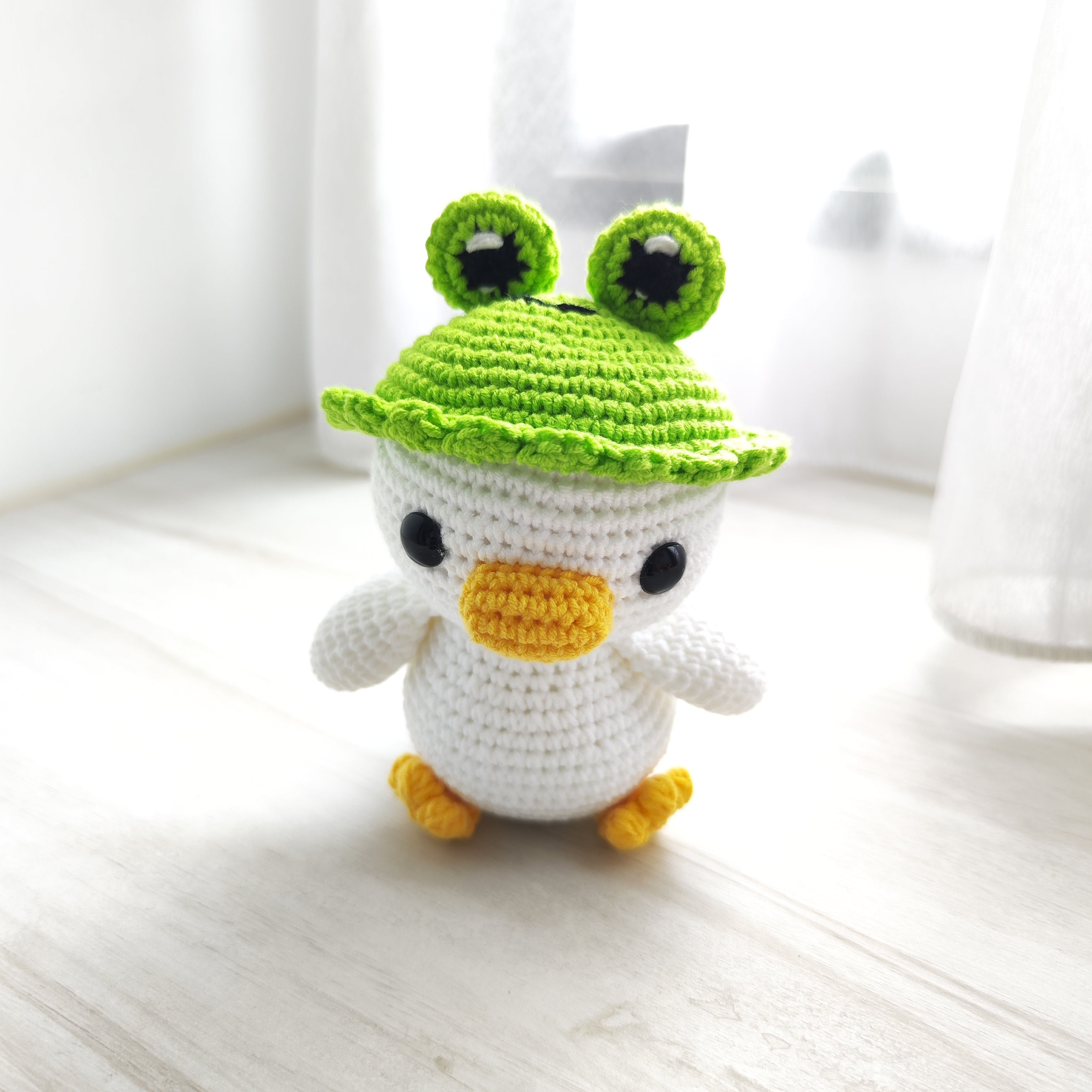 Duck With Hat Pendant Plushie Amigurumi